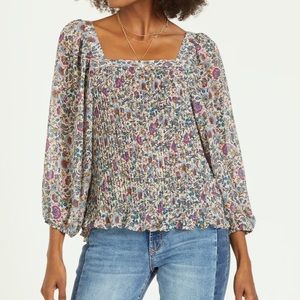 NWT dear John brielle flowy top sz s 100% poly dramatic sleeves square neck
